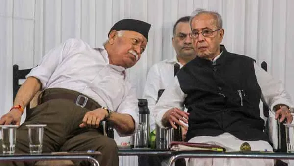Mohan Bhagwat and Pranab Mukherjee 
